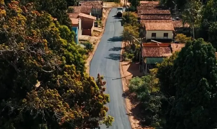 Após anos de espera, Vila Tauiry ganha asfalto e vive novo momento em Itupiranga
