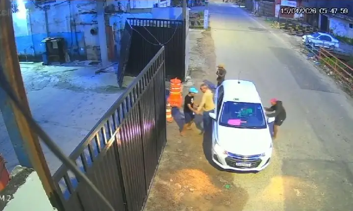 Assaltantes rendem taxista e agridem passageiro, em Belém