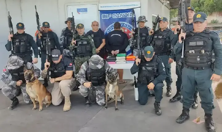 Base Candiru apreende mais de 11 quilos de drogas escondidas em embarcação no rio Amazonas