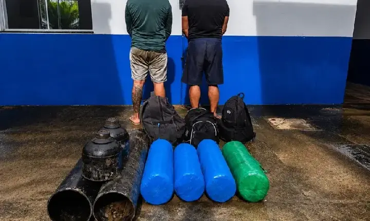 Base Candiru apreende quase 80 quilos de oxi em embarcação com destino a Santarém