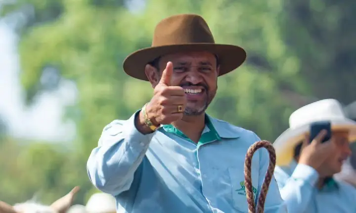 Celebrando a tradição ruralista, Dr. Rener marca presença na 29ª Cavalgada de Redenção