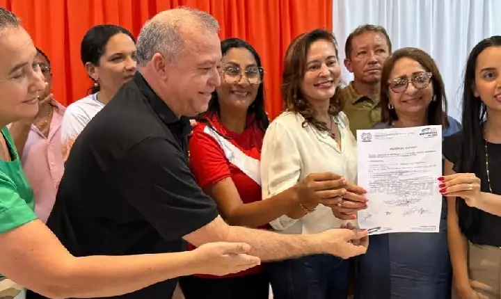 Com apoio de Dilvanda e Beto Faro, Russinho assina início das obras do CAPS de Goianésia do Pará