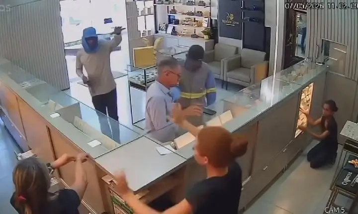 Criminosos fogem após reação durante tentativa de assalto a joalheria em Redenção