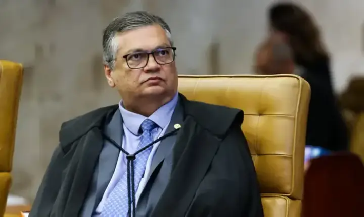 Flávio Dino dá 30 dias para Congresso explicar irregularidades na destinação de emendas parlamentares