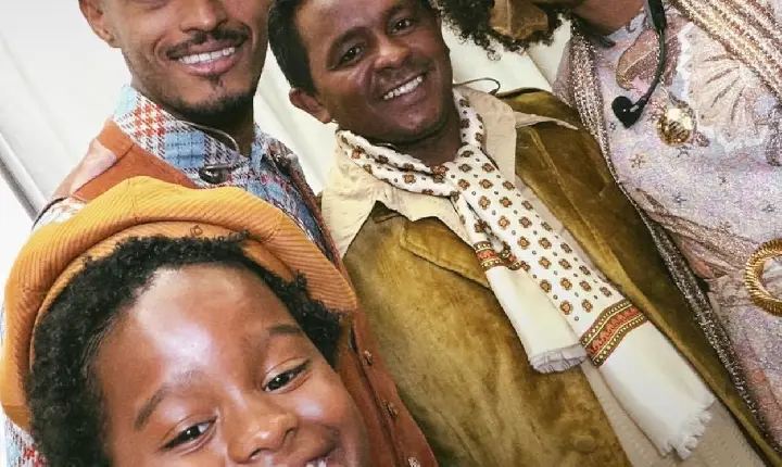 Gabrielzinho e Família Moreira avançam em competição no programa de Eliana