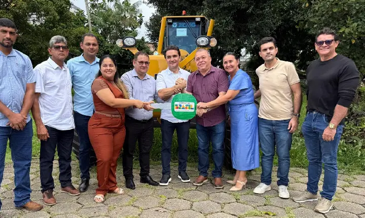 Goianésia do Pará conquista motoniveladora e reforça infraestrutura rural