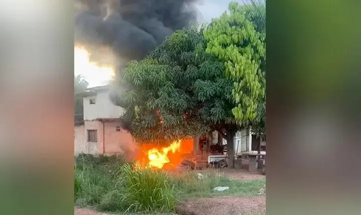 Goianésia do Pará: incêndio atinge comércio no centro e mobiliza policiais e moradores
