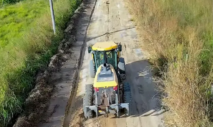 Goianésia do Pará: máquinas avançam na recuperação da Vicinal Iguaíba