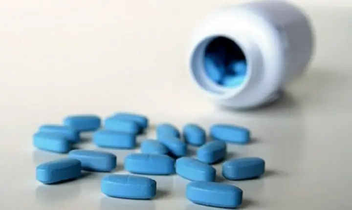 Homem de 59 anos morre após tomar quatro comprimidos de tadalafila em motel