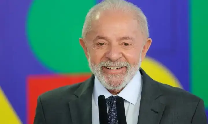 Lula sanciona lei que amplia licença-paternidade para até 20 dias