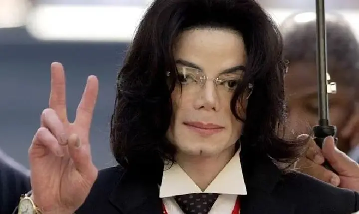 Novas acusações de abuso sexual infantil contra Michael Jackson vêm à tona