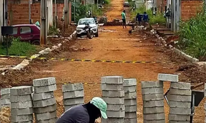Parauapebas: Semob leva pavimentação em bloquetes ao bairro Montes Claros