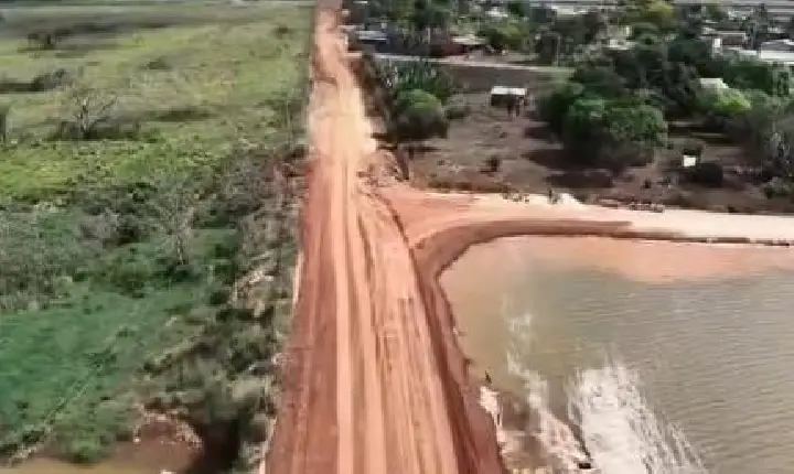 Prefeito Nego acompanha obras do Lago Municipal em Cumaru do Norte