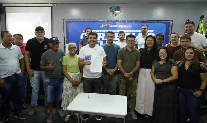 Prefeitura de Breu Branco assina ordens de serviço para novas obras