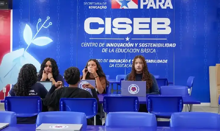 Primeira escola bilíngue do Pará impulsiona novas oportunidades a alunos da rede pública