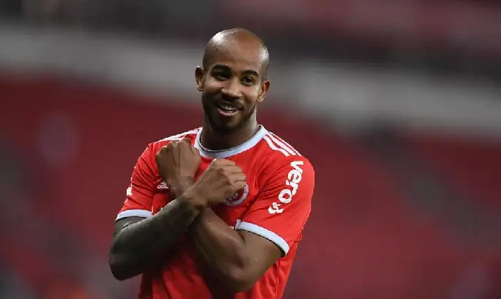 Remo reforça meio-campo com a chegada do meia Patrick