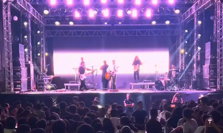 Banda Morada reúne multidão na abertura do aniversário de 44 anos de Redenção