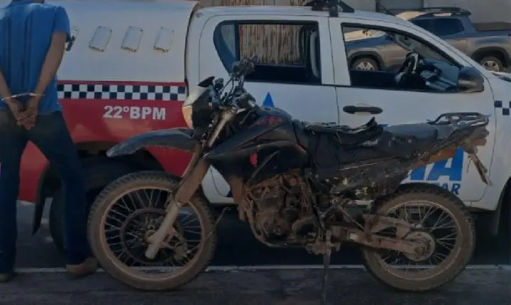 Suspeito tenta subornar policiais após ser flagrado com moto furtada em CDA