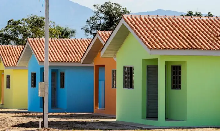 Valber Milhomem anuncia autorização para construção de 25 casas populares em Bannach