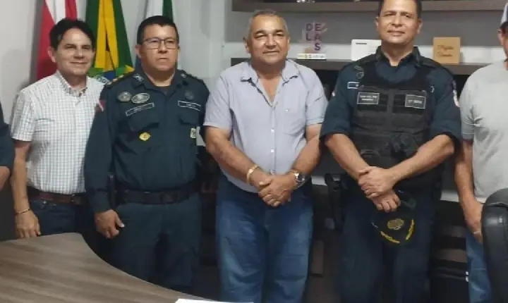 Vandin e Eráclito alinham estratégias para reforçar segurança pública em Água Azul do Norte