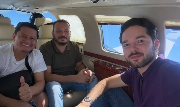 Vereador de oposição posta foto com Gabriel Salomão, candidato derrotado em 2024
