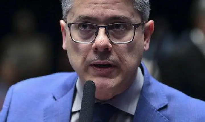 Vieira relata recado de ministro do STF com tom de ameaça