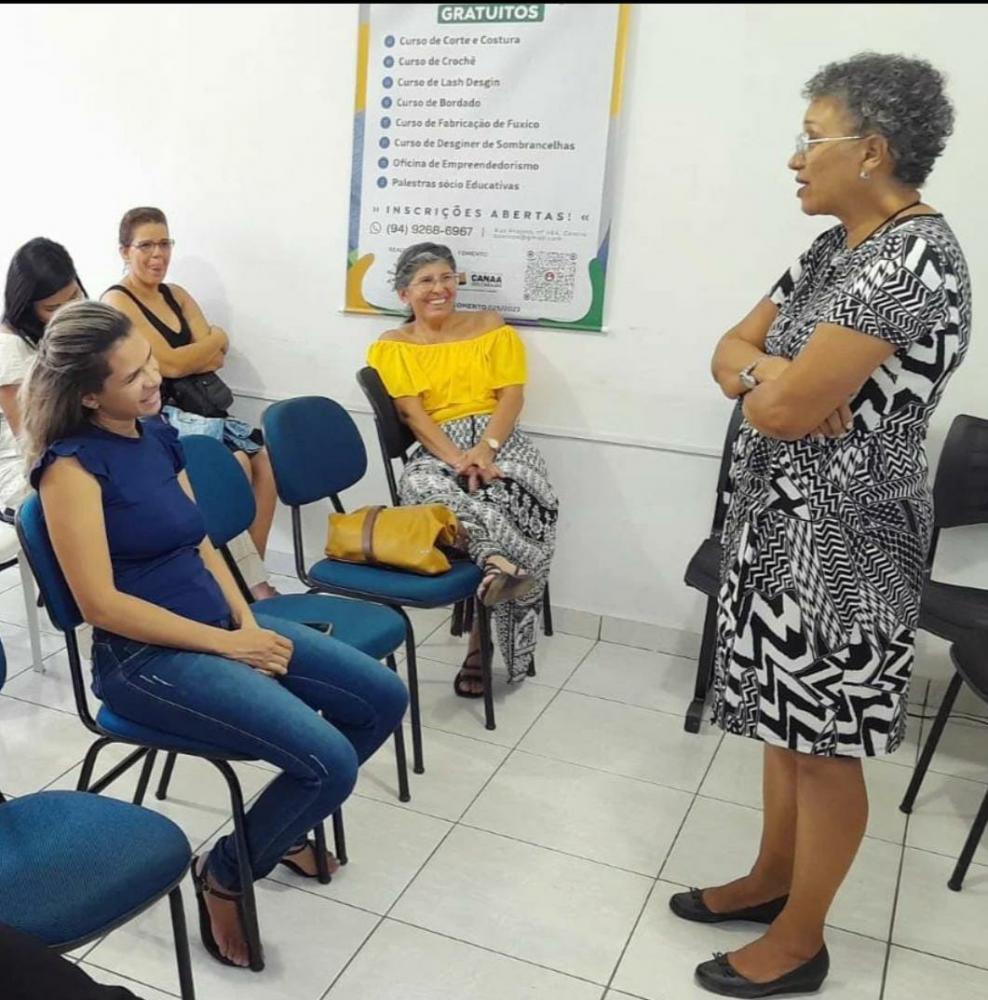 Associação de Artesãos de Canaã realiza oficina de empreendedorismo