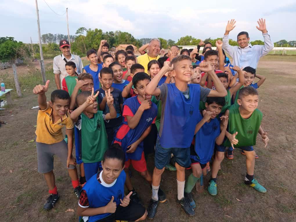Escolinha Figueiredo está mudando a vida de jovens na Vila Cruzeiro do Sul
