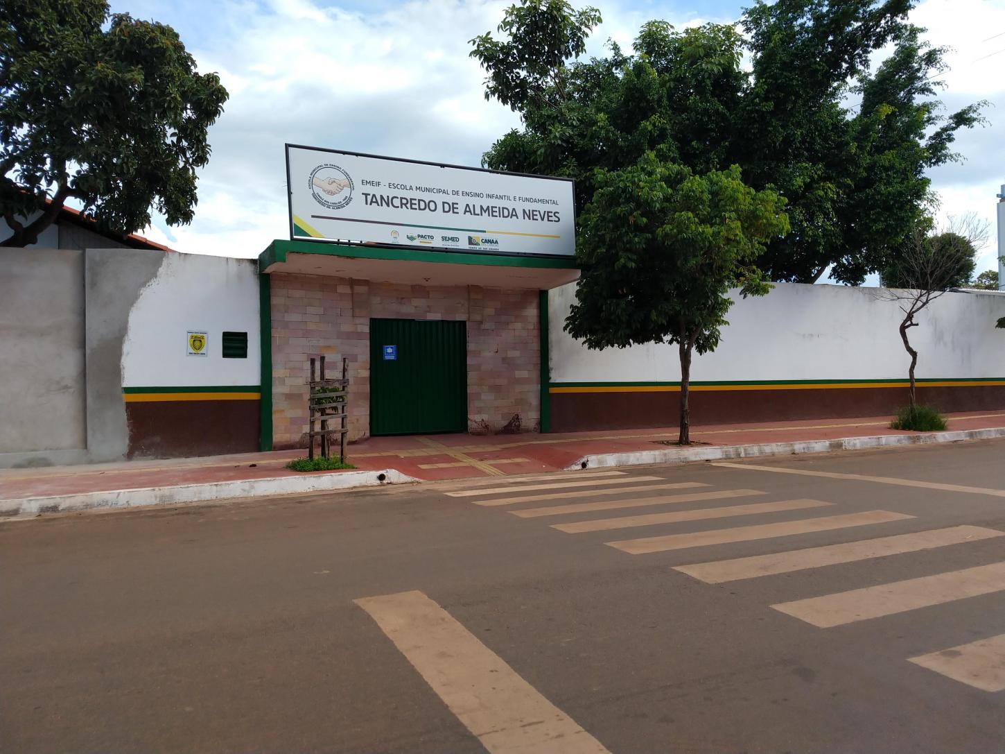 Prefeitura reinaugura Escola Tancredo Neves nesta quinta (1)