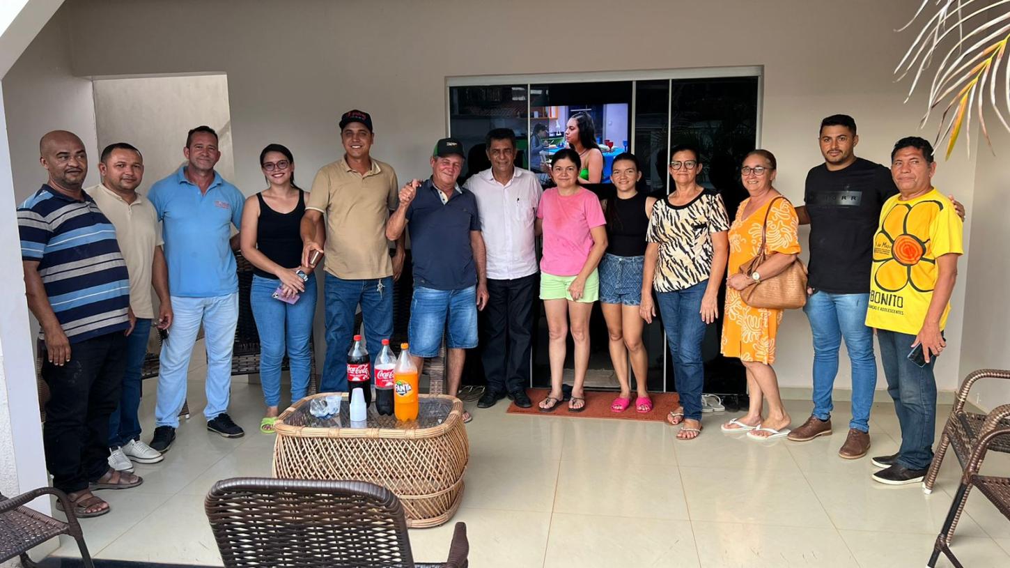 Prefeito Valdir Lemes é abraçado pelo distrito de Maracajá