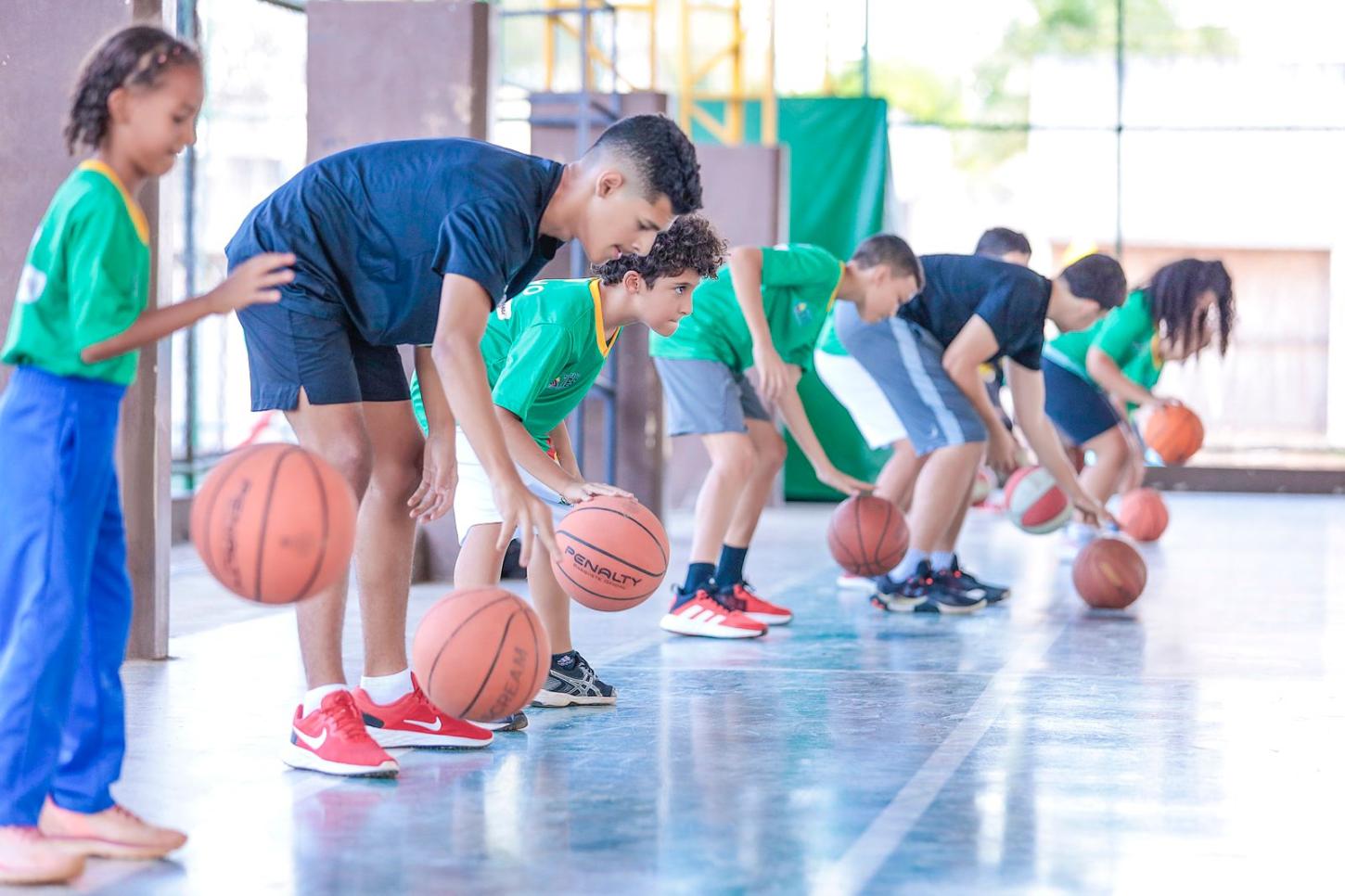 Prefeitura oferece oficinas gratuitas de esporte e cultura para crianças e jovens