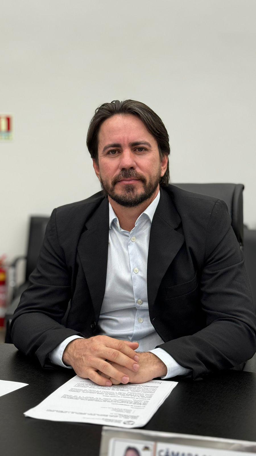 Câmara de Canaã aprova proibição de linguagem neutra em escolas do município