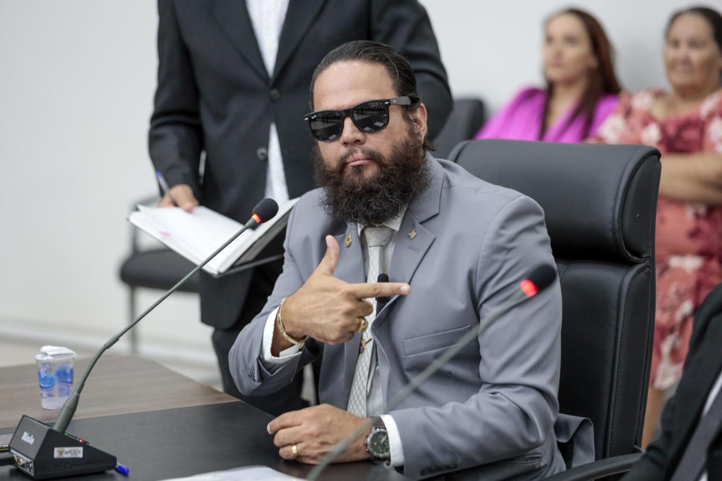 A frustrada (e solitária) decisão de Junior Garra