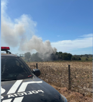 Canaã dos Carajás: Homem troca tiros com a polícia e morre em casa incendiada