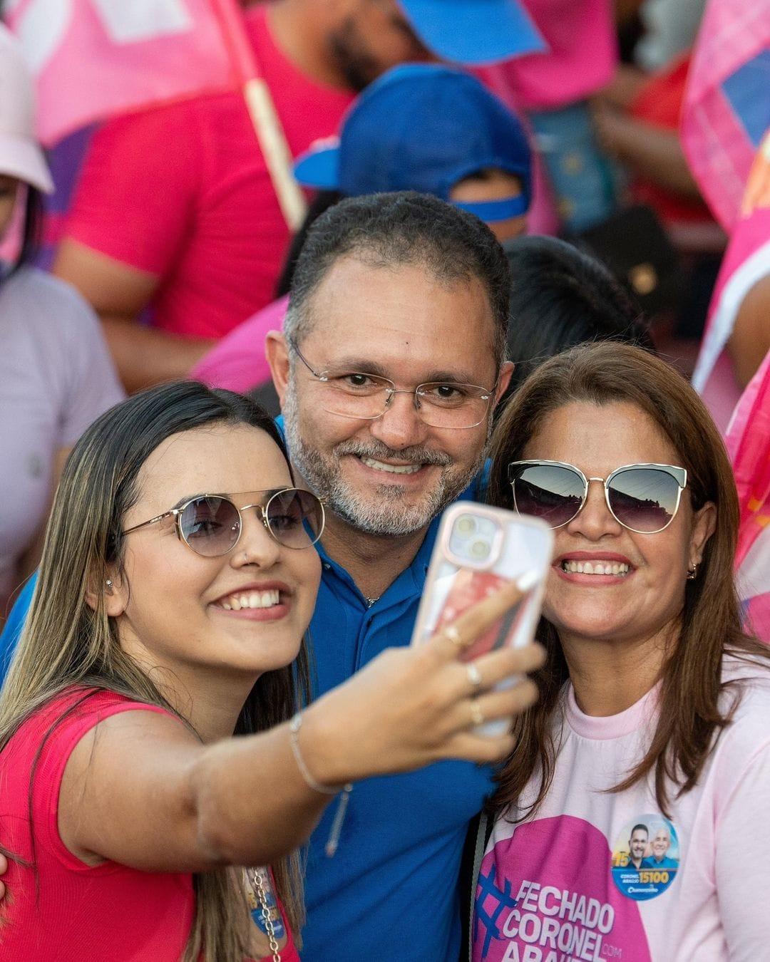 Em grande caminhada por Santa Rosa, Chamonzinho conquista apoio das mulheres de Marabá