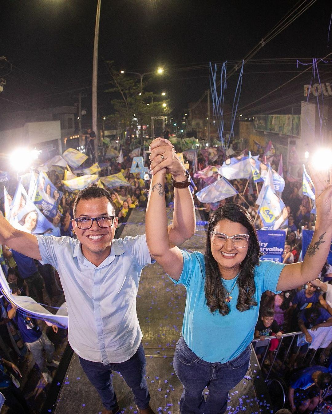 Ovacionado pela população de Parauapebas, Rafael Ribeiro reúne multidão em comício no bairro Cidade Jardim
