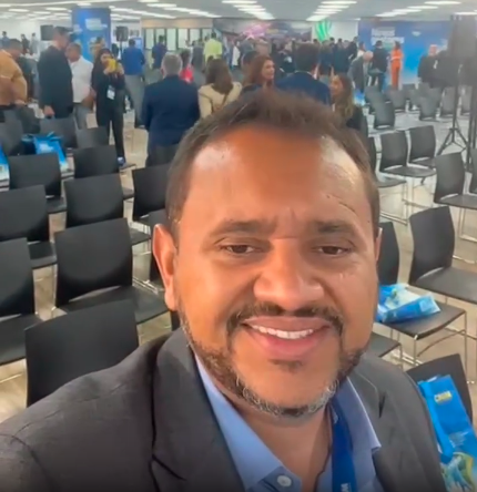 Dr. Rener participa de seminário da Confederação Nacional dos Municípios em Brasília