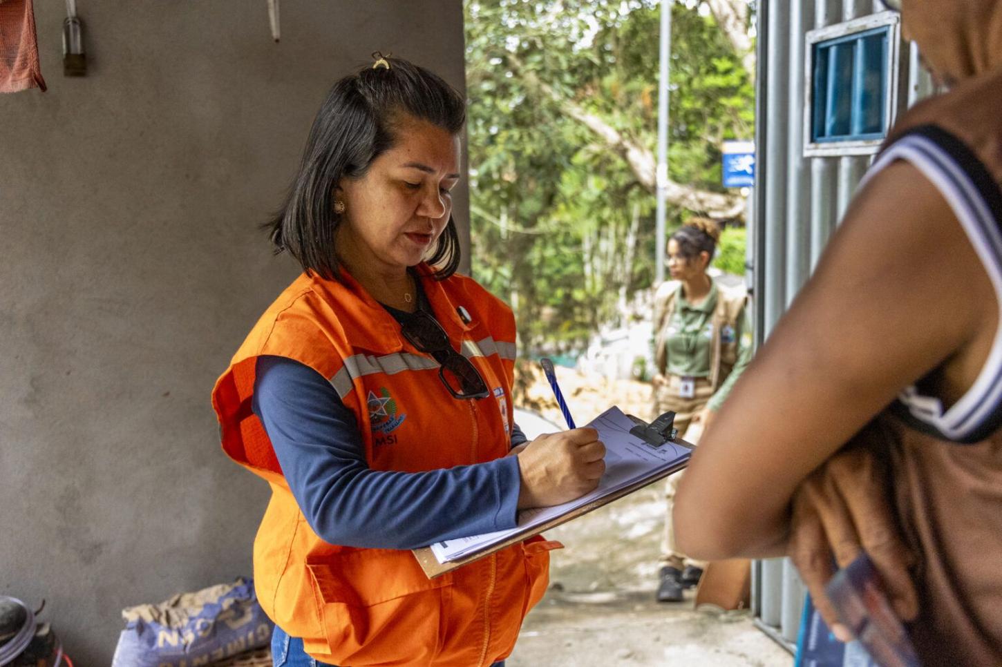 Defesa Civil coordena ações de segurança e conscientização no Morro do Macaco em Parauapebas
