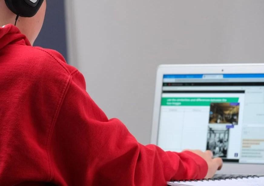 Ensinando com tecnologia: Governo do Pará moderniza educação pública com entrega de 36 mil notebooks