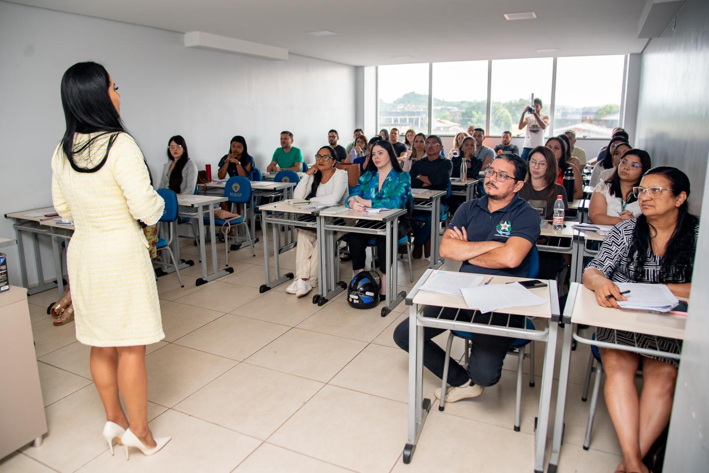 Secretaria Municipal de Saúde qualifica servidores em Parauapebas
