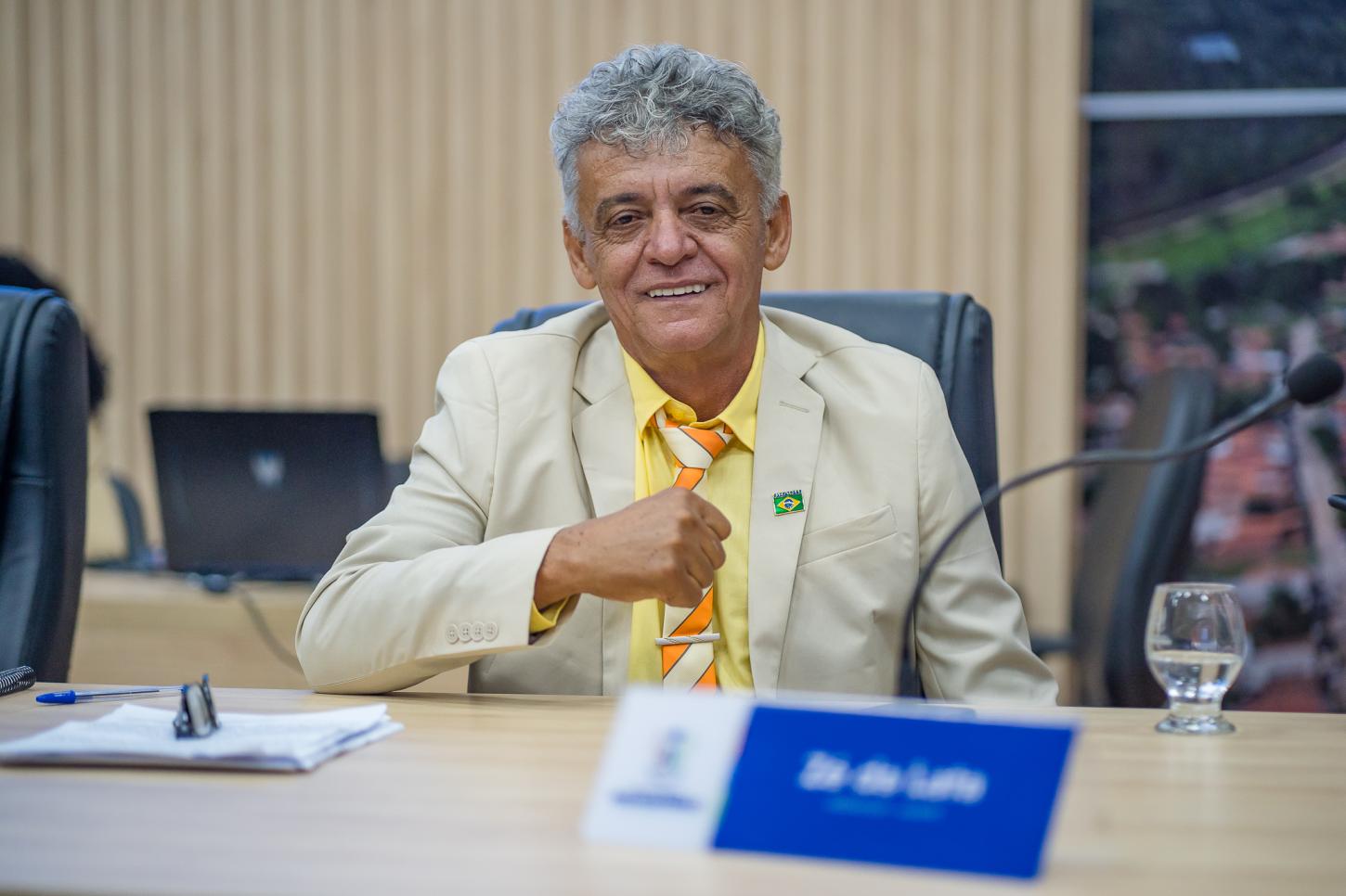 Vereador Zé da Lata solicita ampliação e reforma da Feira do Rio Verde