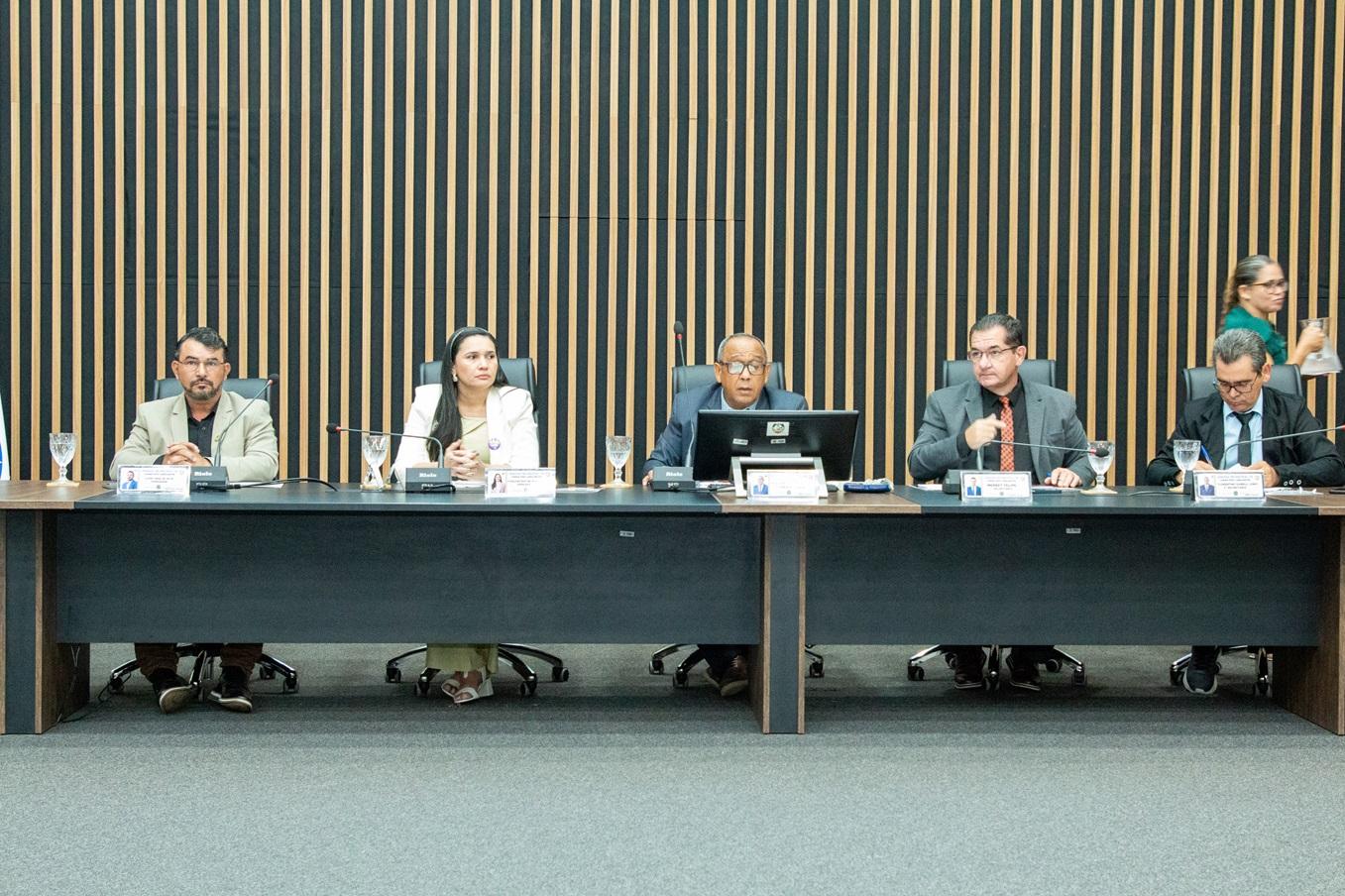 Câmara de Canaã propõe novas ações em educação, infraestrutura e transporte