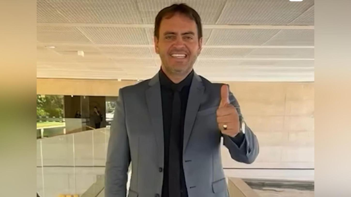 Flávio Mezzomo instala nova rede de iluminação LED em Breu Branco