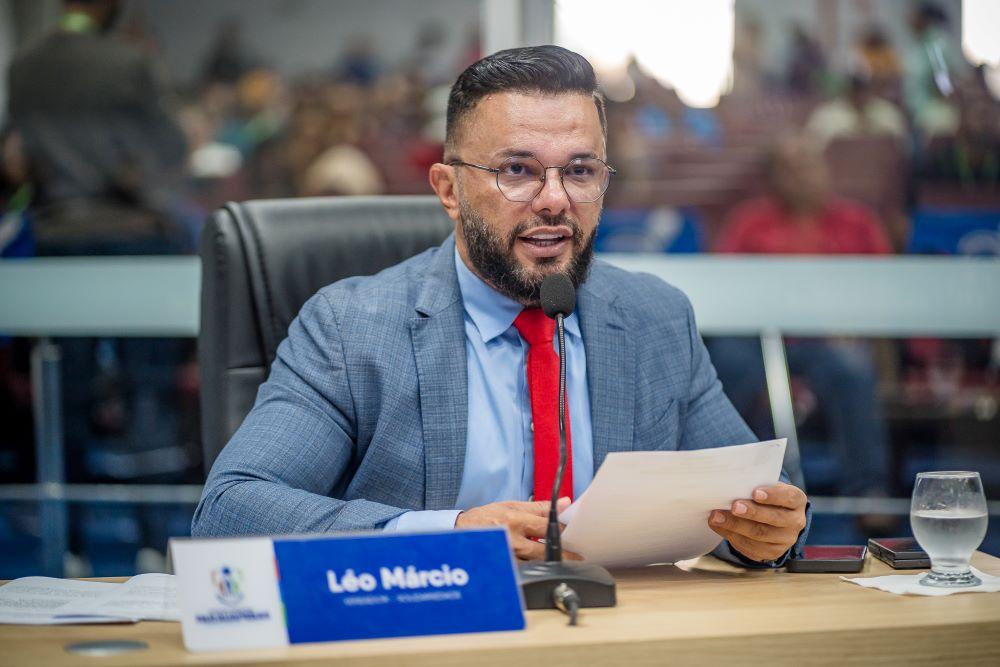 Léo Márcio propõe ação integrada em Bairro Novo Brasil e reestruturação do DMTT