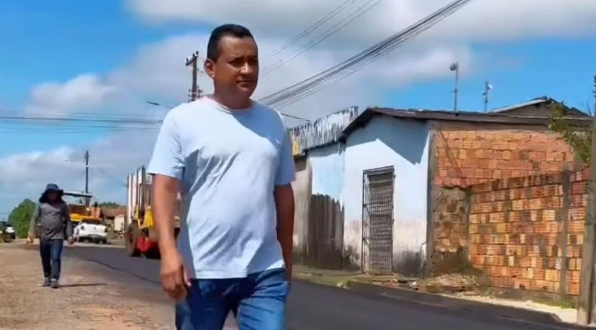 Mesmo no feriado, prefeito Everton Macias fiscaliza obras de infraestrutura em Nova Ipixuna