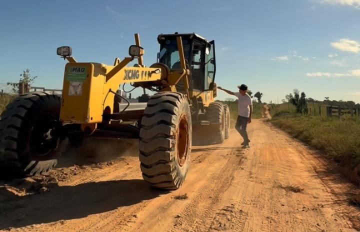 Valber Milhomem acompanha mutirão de obras nas estradas vicinais de Bannach