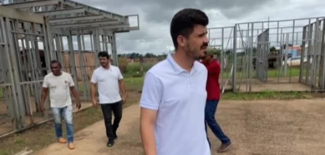 VÍDEO: Em Pacajá, obra da creche do bairro Salomão será retomada pela gestão de André Rezende