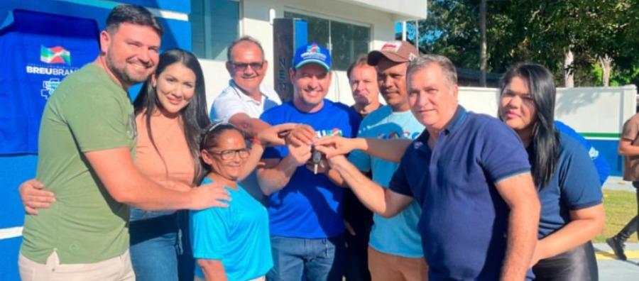 Flávio Mezzomo reinaugura UBS da Vila Mamorana com ambulância nova para atender a comunidade