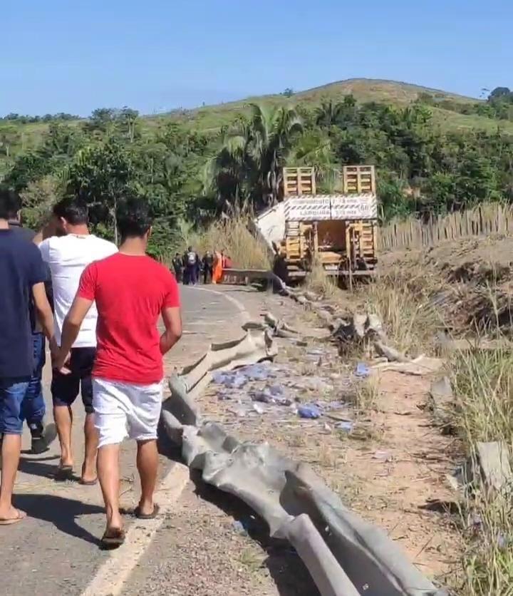 Quatro motociclistas morrem em grave acidente na BR-222