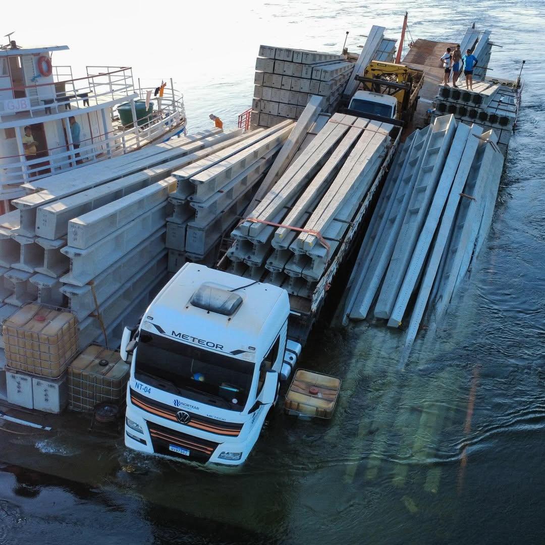 VÍDEO: Balsa naufraga próxima à Vila Nazaré dos Patos, em Breu Branco